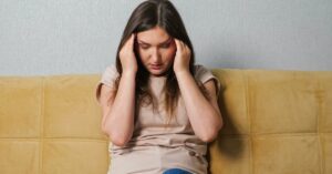 O femeie care somatizează